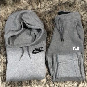 Used, Nike sweat suit.